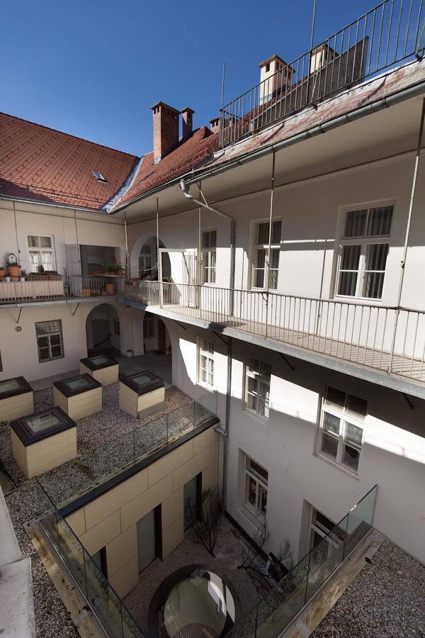 Apartman Charming Laura Tour As By Town Hall Ljubljana